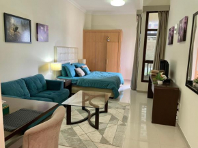 Homes2Retreat - Studio in Lincoln Park Sheffield